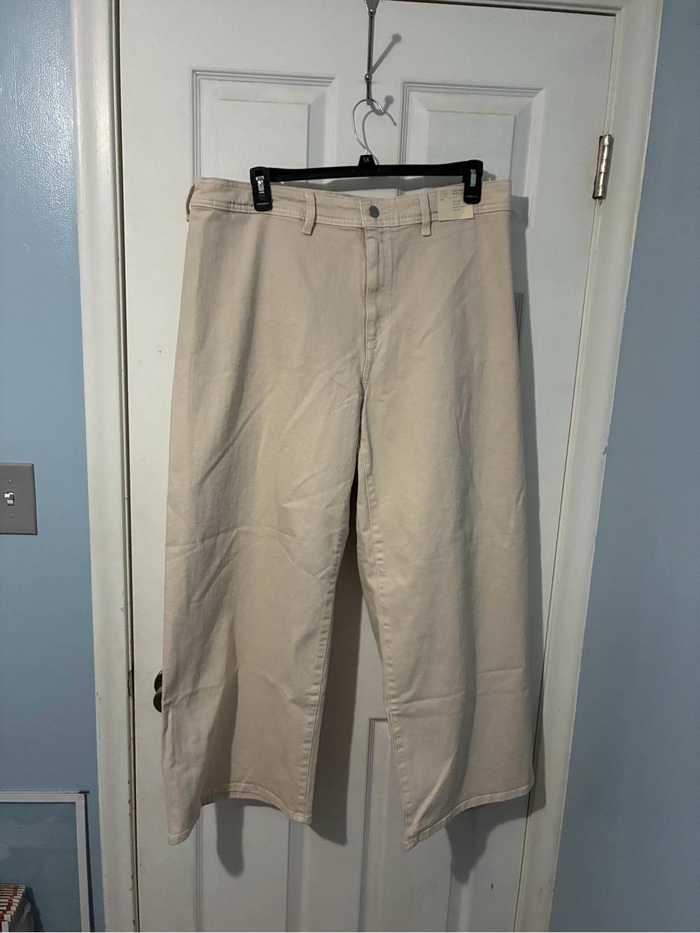 Universal Thread Women's Wide Leg Jeans in Light Beige